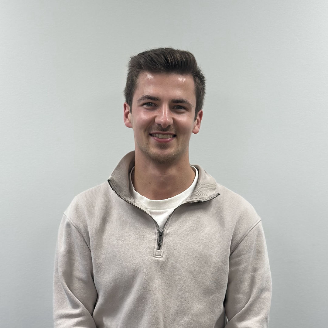 Juno Smits, Financieel Beheerder Syntres logo